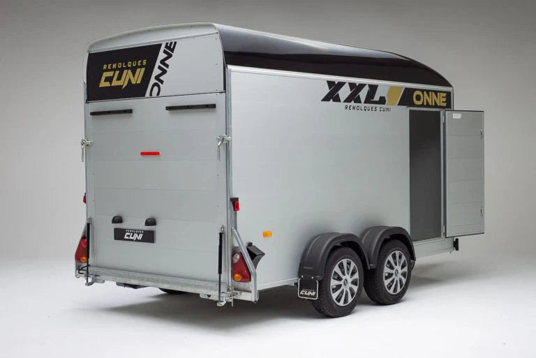 Remorque fermée en aluminium et fibre de verre, noire et blanche