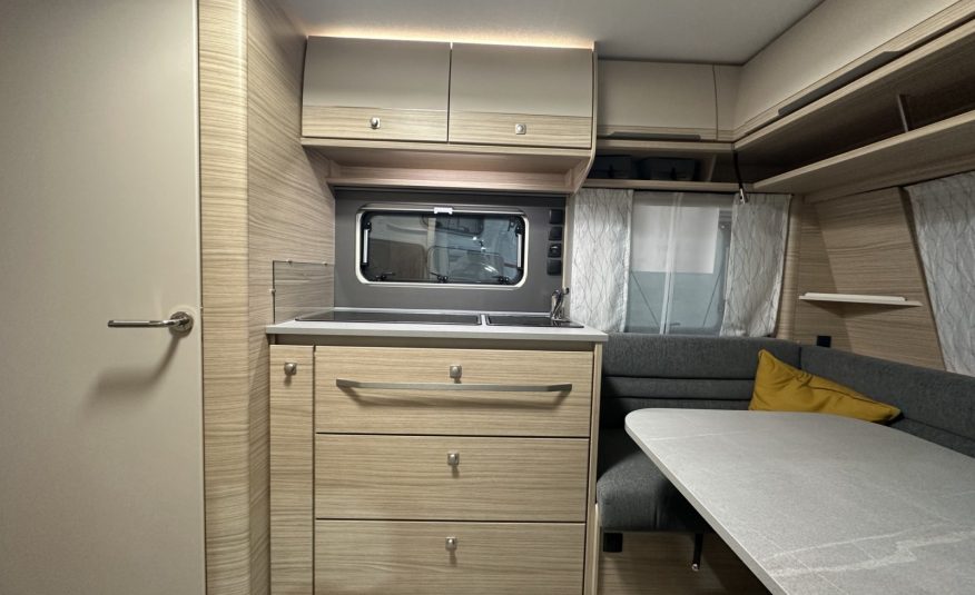 Fendt bianco sélection 495 SG Caravane