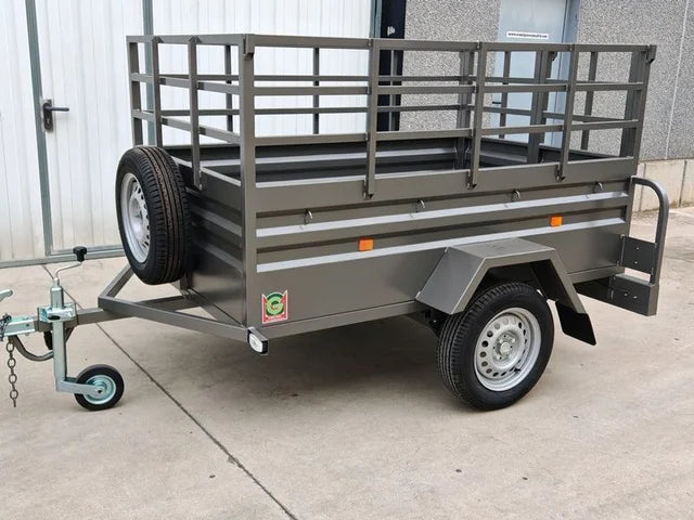 Remorque de 750 kg avec ridelles