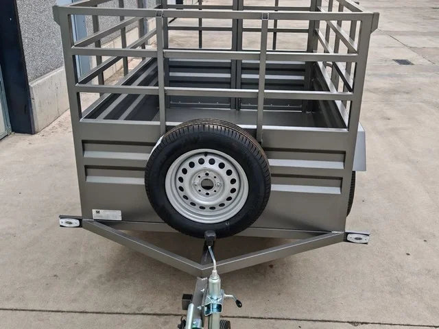 Remorque de 750 kg avec ridelles