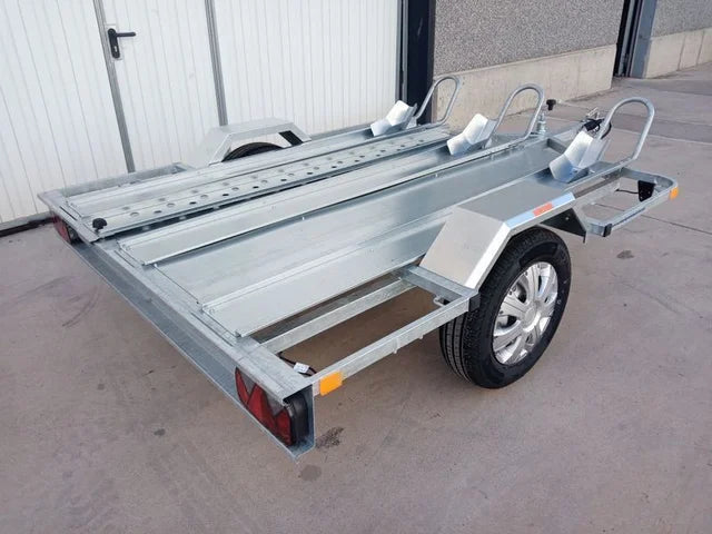 Remorque pour 3 motos, 750 kg