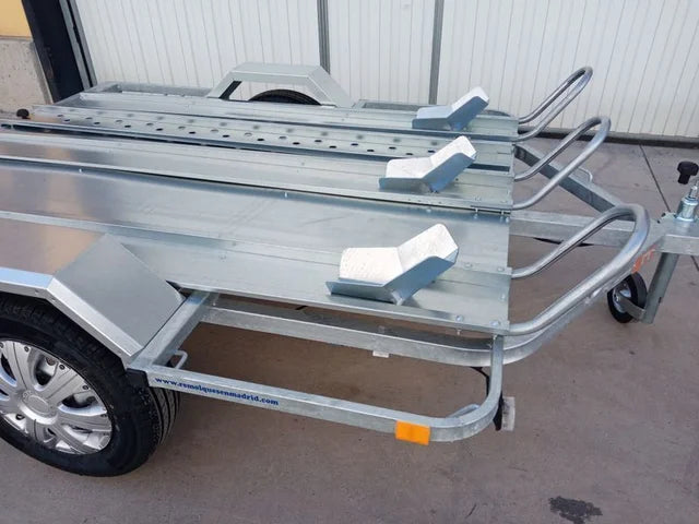 Remorque pour 3 motos, 750 kg