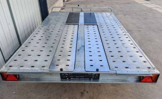Remorque porte-voitures de 750 kg