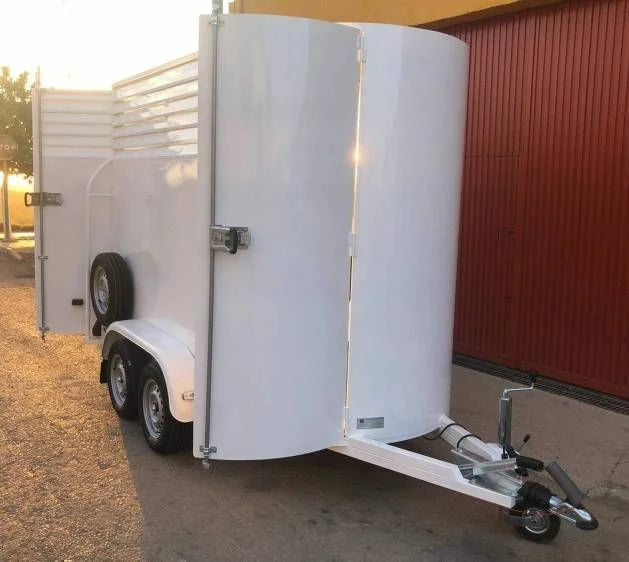 Remorque à chevaux une place et demie