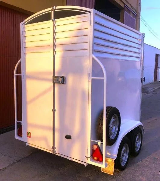 Remorque à chevaux une place et demie