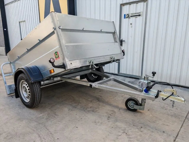 Remorque basculante à inertie