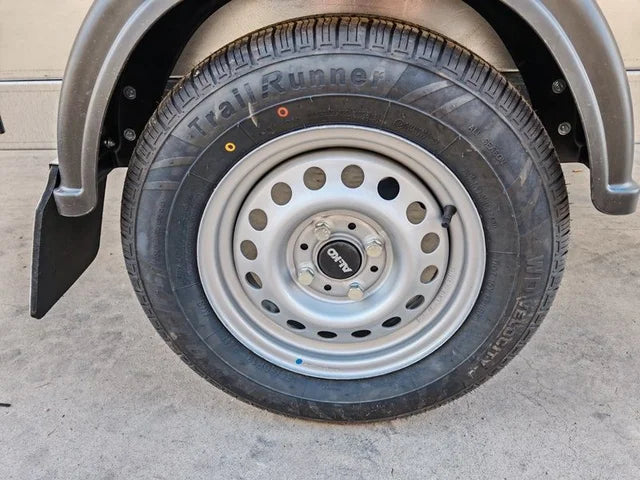 Remorque basculante à inertie